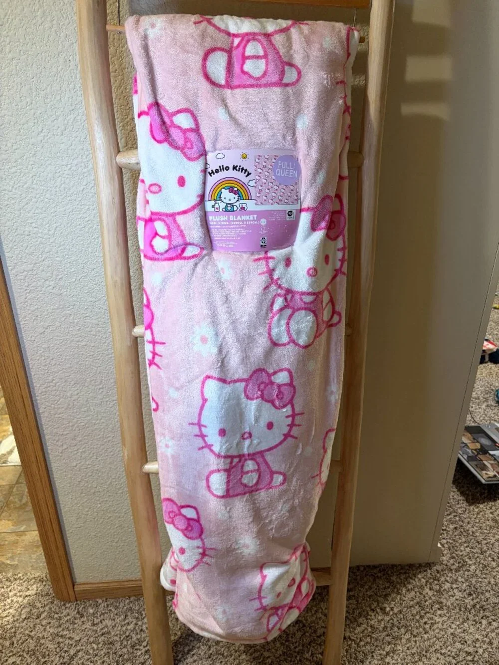 Hello Kitty Full Queen Plush Blanket 90x90 Pink Bows Floral Allover Print NWT